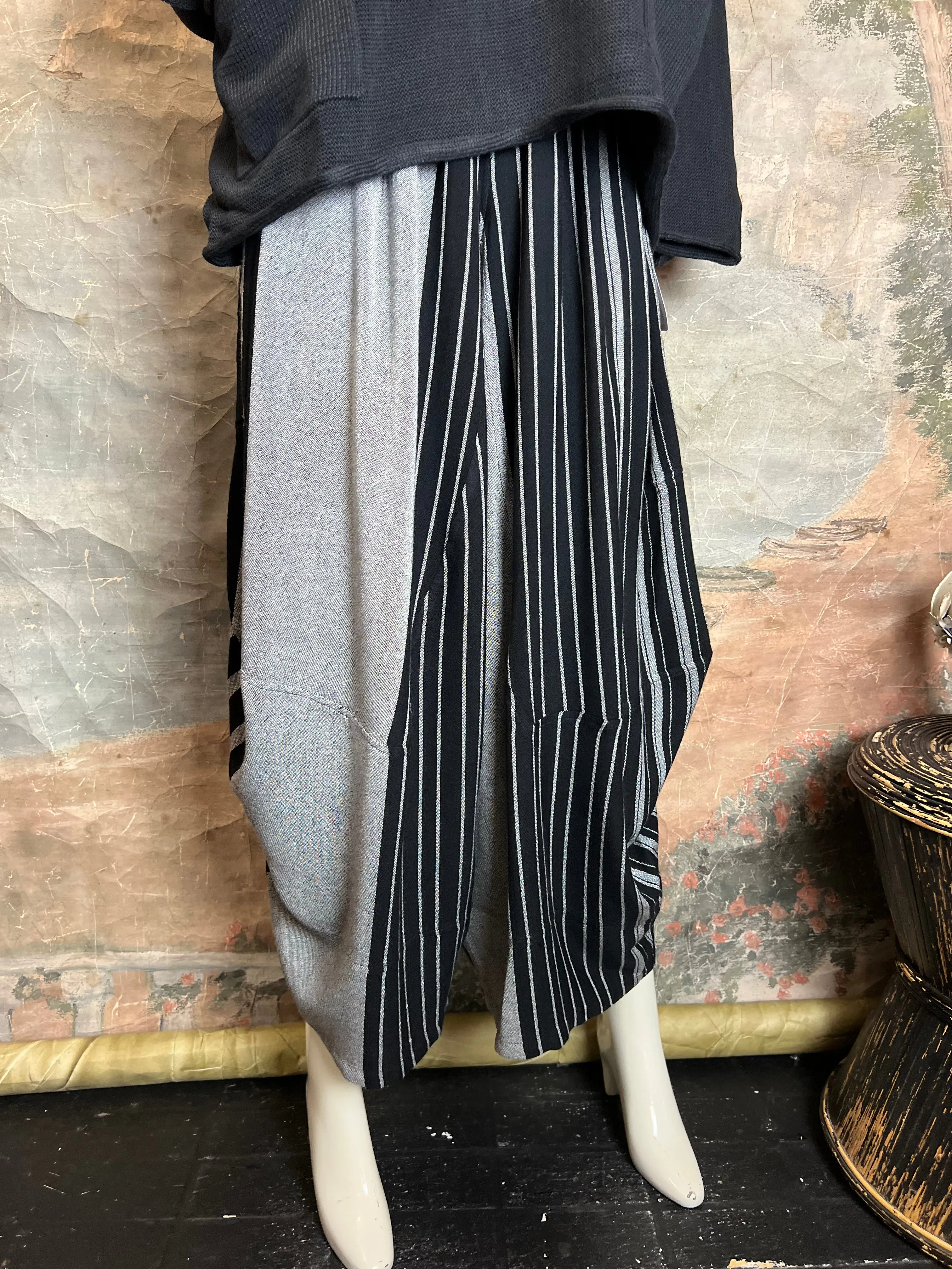 4257MST Statement Pant