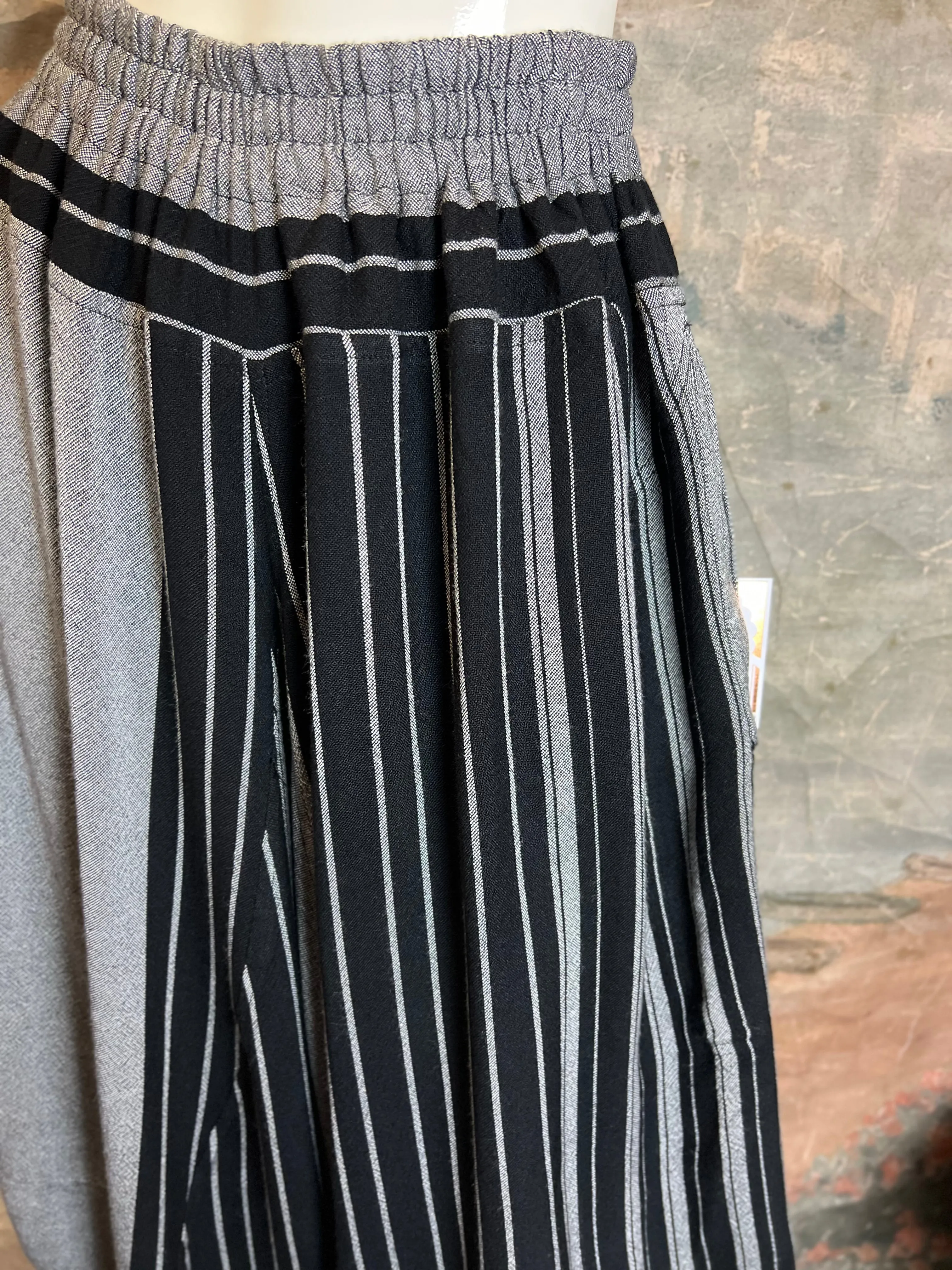 4257MST Statement Pant