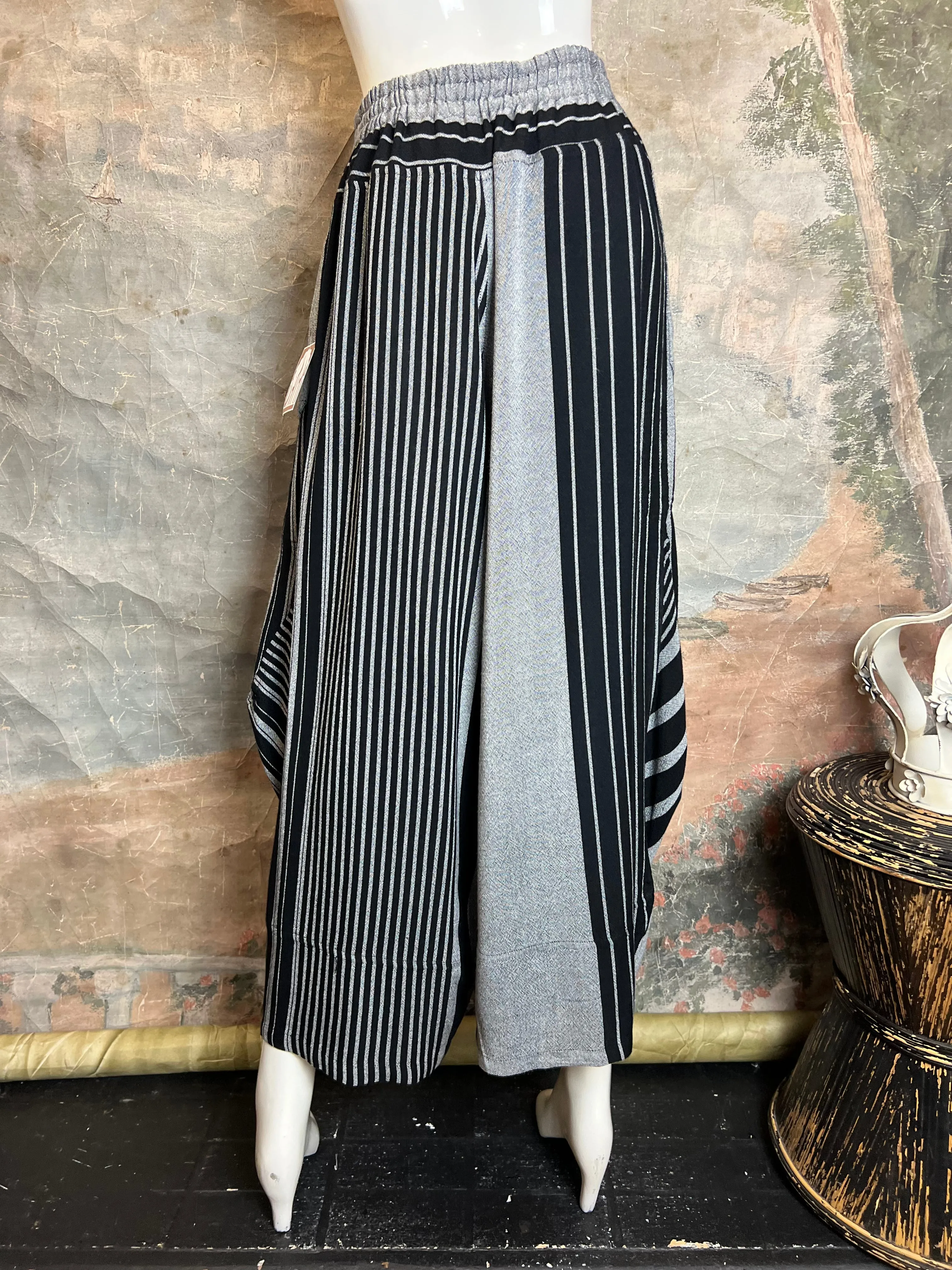4257MST Statement Pant