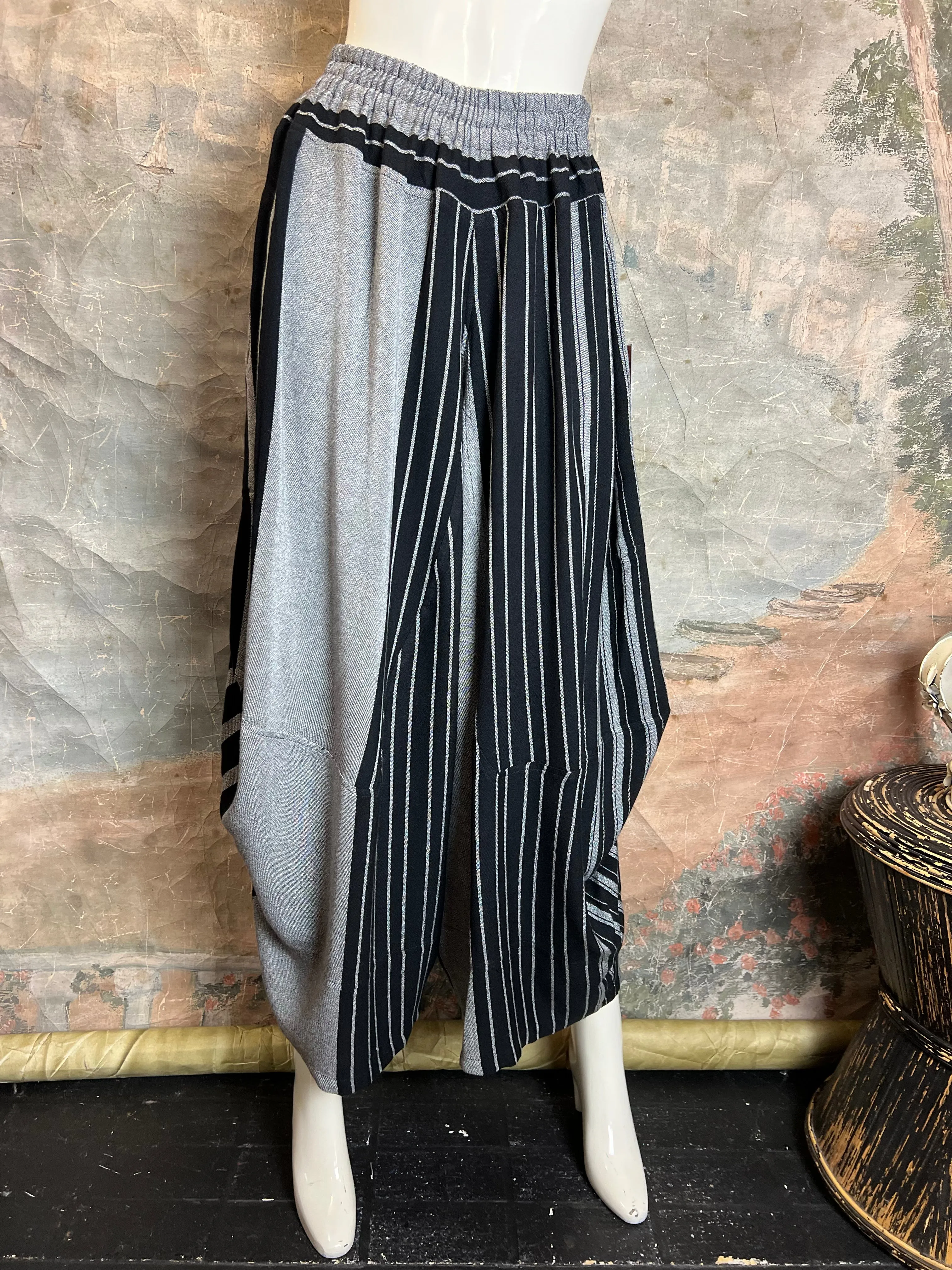 4257MST Statement Pant