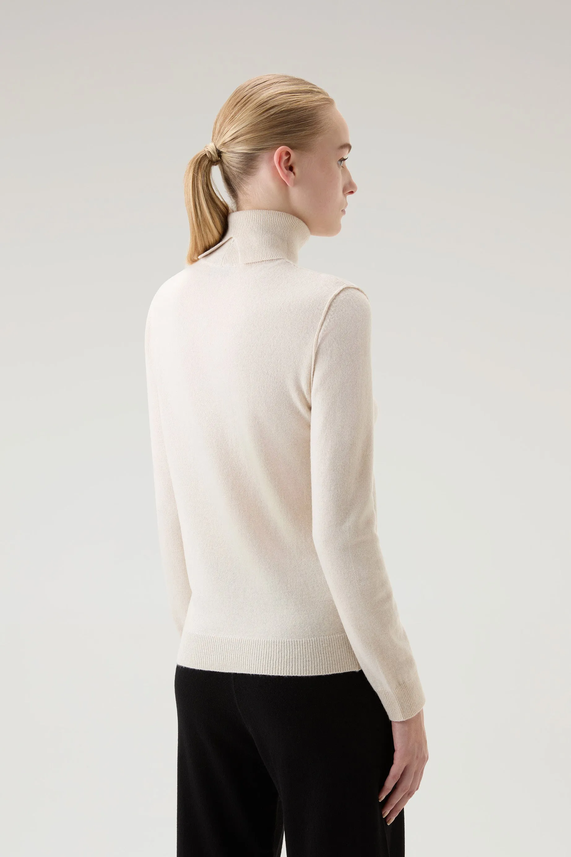 Turtleneck Sweater in Wool Blend Milky Cream